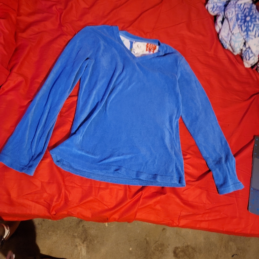 Cute blue long sleeve shirt